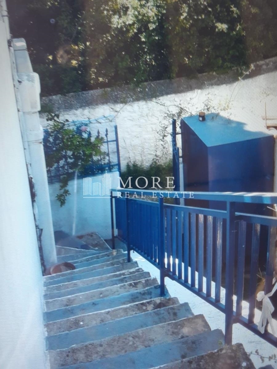 (For Sale) Residential Detached house || Piraias/Spetses - 180 Sq.m, 550.000€ 