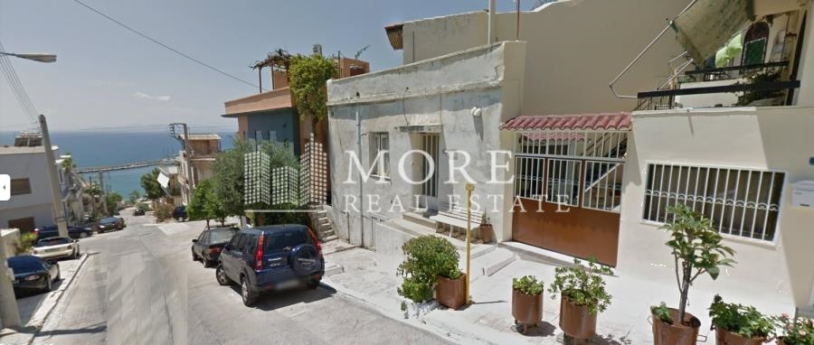 (For Sale) Residential Detached house || Piraias/Piraeus - 200 Sq.m, 8 Bedrooms, 220.000€ 